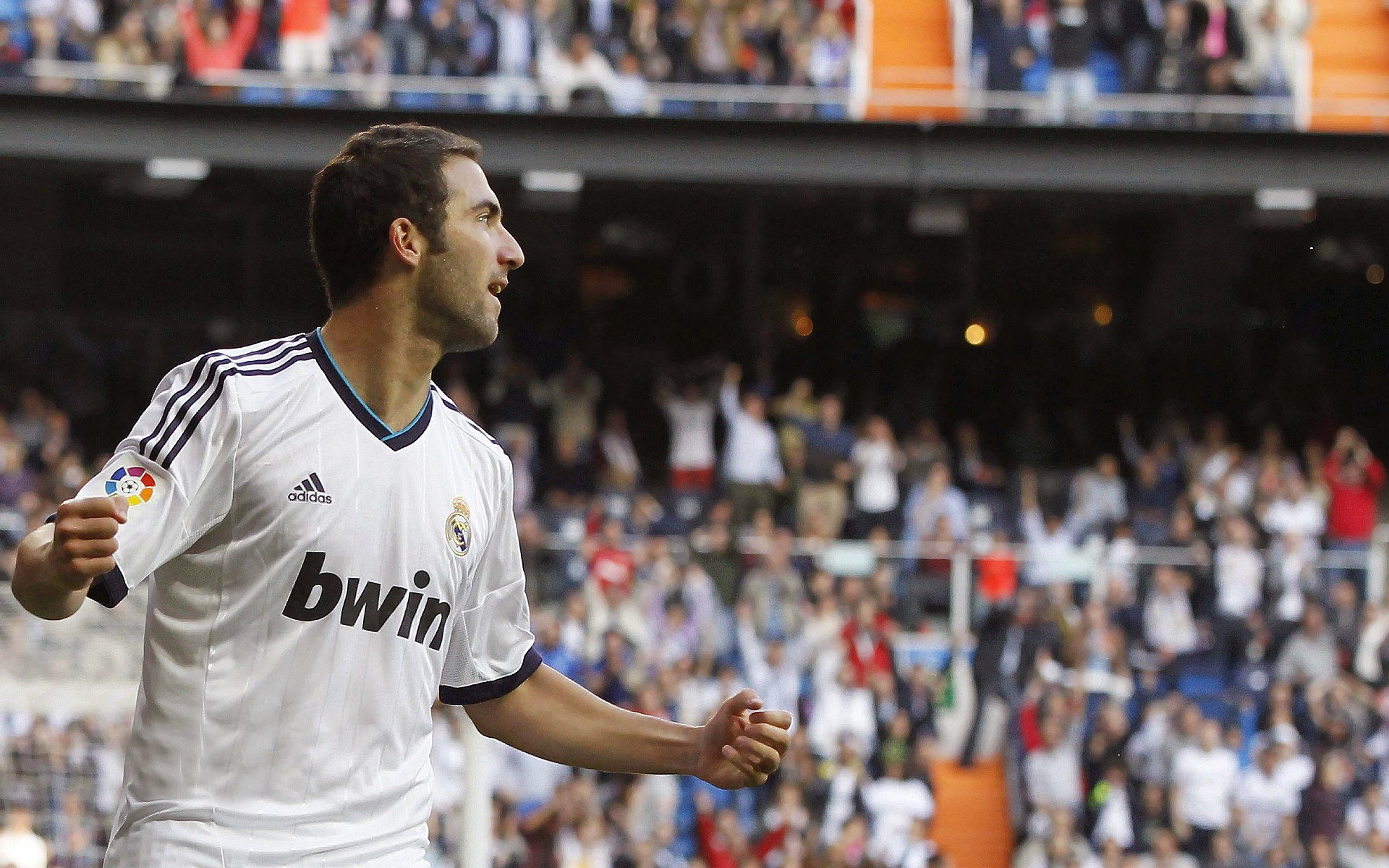 多特蒙德大胜比赛，连续胜利势头强劲，多特蒙德比赛结果